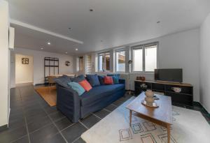 Appartements Le Charlot - Appartement design avec parking et terrasse : photos des chambres