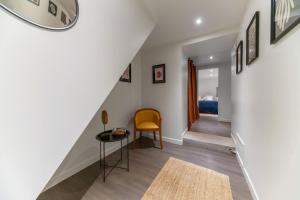 Appartements Le Charlot - Appartement design avec parking et terrasse : photos des chambres