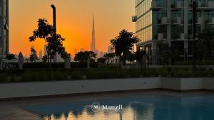 Manzil - 1BR Apt Near Downtown Dubai with Pool & Skyline Views