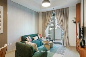 Manzil - 1BR Apt Near Downtown Dubai with Pool & Skyline Views
