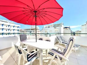 Apt GH - 50 meters from beach