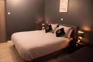 Appartements Suite Romantique Jacuzzi : photos des chambres