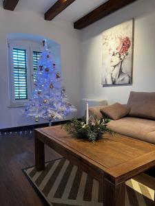 Lili Mar, 2-bedroom apartment with private parking 