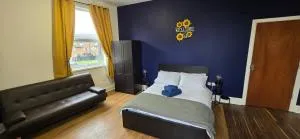 Self contained Studio - Basford