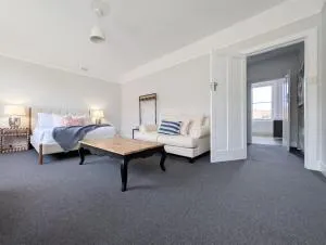 Hobart City Life With Parking and Wifi - Howrah