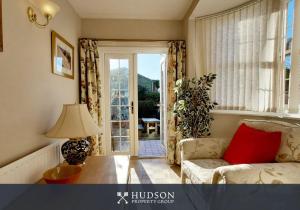 Town Centre Period Property by Shrewsbury Abbey