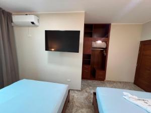 Caruzo Hotel and suites