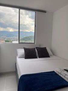 Hermoso apto en poblado con piscina