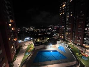 Hermoso apto en poblado con piscina