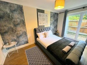 Canterbury 4 bed spacious house