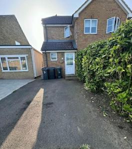 Canterbury 4 bed spacious house