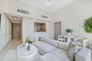 Daniels Stylish 1BR at Silverene Tower Dubai Marina