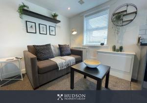 Contemporary 1 Bedroom Apartment