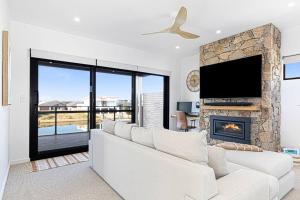 Ultimate Luxury on the waterfront