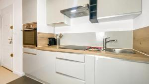 Maisons d'hotes HOMEY LA COLOC BRILLANT - Colocation haut de gamme de 3 chambres uniques et privees / Proche centre-ville et transports en commun / Balcons / Wifi gratuit : photos des chambres