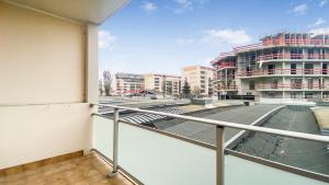 Maisons d'hotes HOMEY LA COLOC BRILLANT - Colocation haut de gamme de 3 chambres uniques et privees / Proche centre-ville et transports en commun / Balcons / Wifi gratuit : photos des chambres