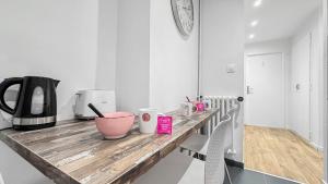 Maisons d'hotes COLOC PASTEUR - Belle colocation de 3 chambres - Hypercentre - Proche Gare et Tram - Wifi gratuit : photos des chambres