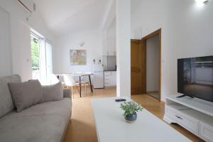 Status-M Apartments Seoce 26