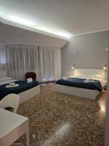 MMM HOME Train Station 3