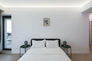 Ironcrest Studio - Cortina