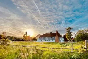 Painters Manor House - Newnham