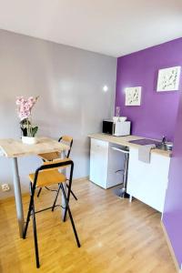 Appartements Studio Pause detente a Corbas acces Piscine, confort & tranquillite : photos des chambres
