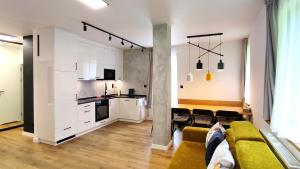 Tiché Anenské Apartmány s hotelovým servisem, s bohatou snídaní na apartmán v ceně pobytu a osobním asistentem na místě - by Relax Harrachov