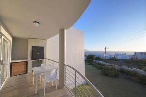 The Lighthouse - Sea View Apartment