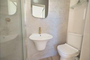 The Lighthouse - Sea View Apartment