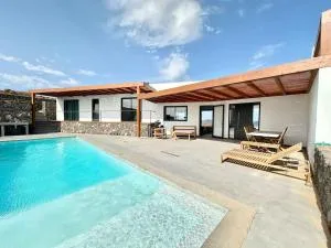 The 360 with Wow Views Private Heated pool and Hot tub - Villaverde