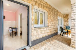 Studio Apartment Desiree