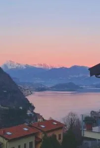 Vista Dolce Isola _ Lakeview Pool, Terrace & Garden apartment - Schignano