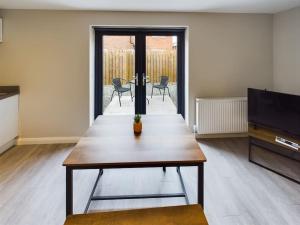 1 Bed 1 mile from City Centre