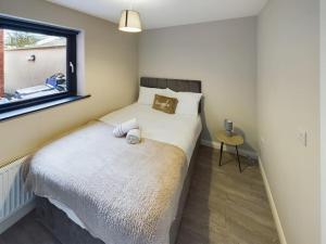 1 Bed 1 mile from City Centre