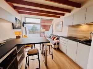 Appartement rénové 3P - Piscine & Tennis, proche plage - FR-1-478-302