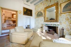 Casa Histórica con Piscina, Sauna y Jacuzzi