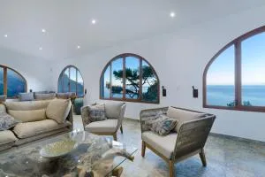 Maripins Villa con jacuzzi y vistas únicas al mar - Estellencs