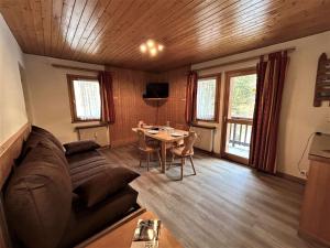 Appartement en montagne, 4 pers, proche des pistes et commerces, animaux acceptés, balcon, casier à skis - FR-1-180-73