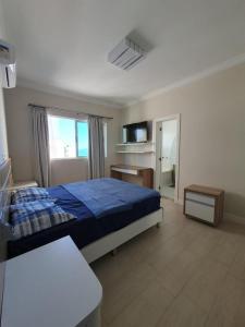 Amplo Apartamento em Meia Praia