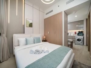 Elegant Studio in Azizi Riviera with Luxury Amenities