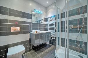 2 chambres BALCON, FELIX FAURE-COEUR DE CANNES A2B022