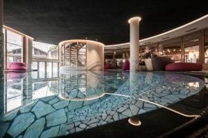 Post Alpina - Family Mountain Chalets