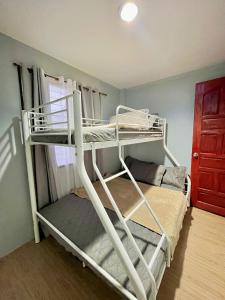 3-Bedroom Cozy Home in Downtown CDO with Balcony