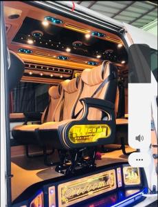 Cozy Spacious 4BR Villa, 12pax, 200m BTS PhraKhanong, 10min ThongLo, Fast 500mbps Wifi