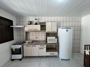 A86 - Casa 02 dormitórios no centro.