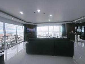 Amazing big balcony Seaview Dontan beachfront