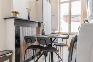 Elegant 5 BR Apartment at Ghents Core