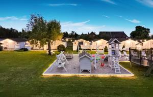 Lovely Home In Darlowo Wicie With Wifi