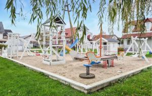 Lovely Home In Darlowo Wicie With Wifi