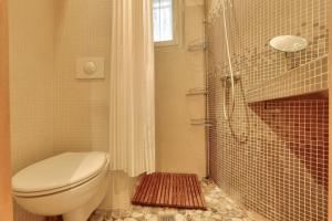 Lovely 1 BR Flat near Colonel Fabien metro station